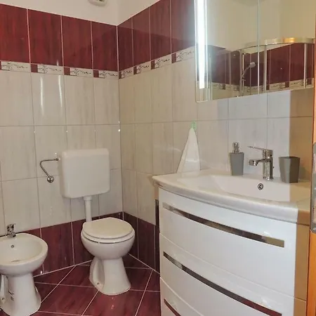 Apartamento Mirjana Brostolade *